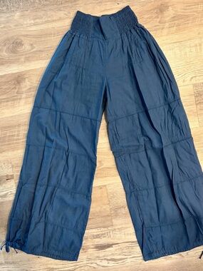 Wide Leg Smocked Waist Pants - Navy